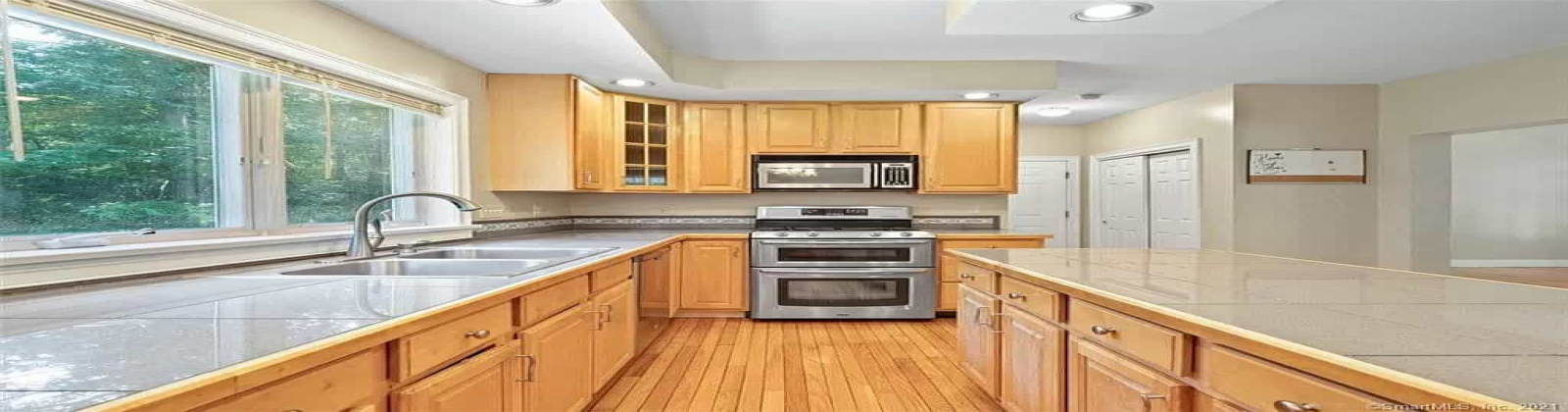 21 Rose Ln, East Lyme, Connecticut 06333, 4 Bedrooms Bedrooms, ,3 BathroomsBathrooms,Villa,For Sale,Rose Ln,1046